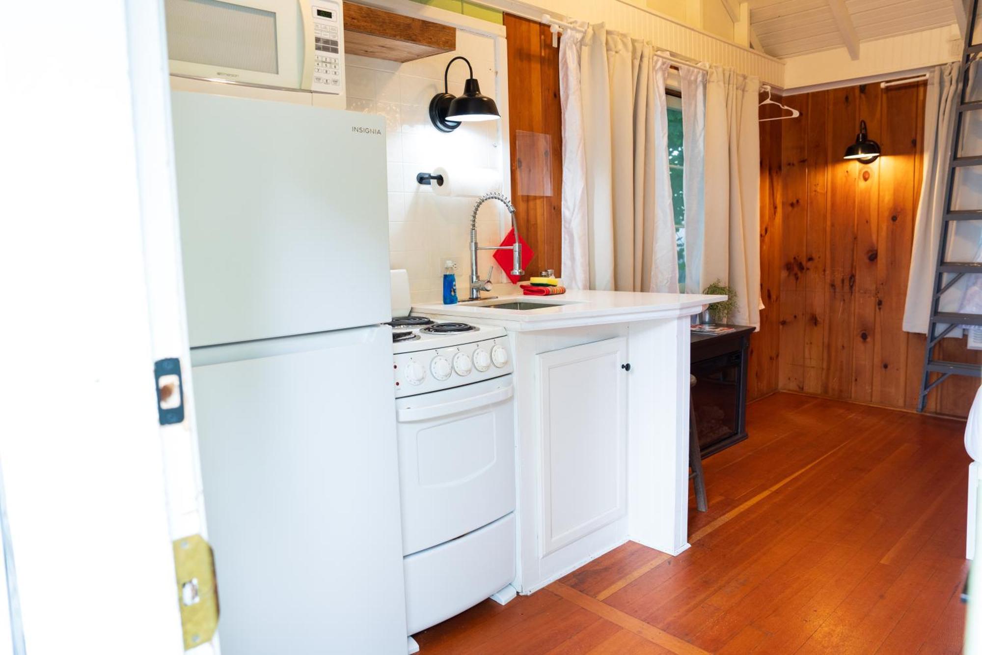 Cottage 1-2 - 2 Bedroom / 1 Bath End Unit Wolfeboro Buitenkant foto