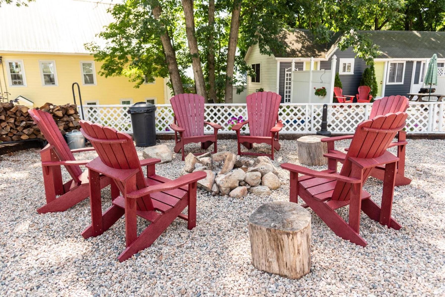 Cottage 1-2 - 2 Bedroom / 1 Bath End Unit Wolfeboro Buitenkant foto